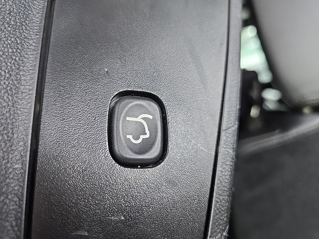 Used 2015 Dodge Grand Caravan R/T w/ Driver Convenience Group FWD image 29