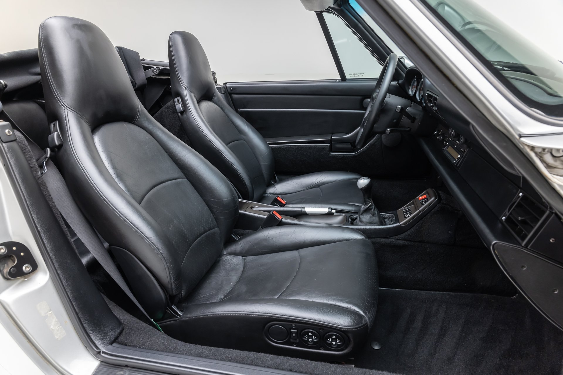Used 1998 Porsche 911 Cabriolet image 39