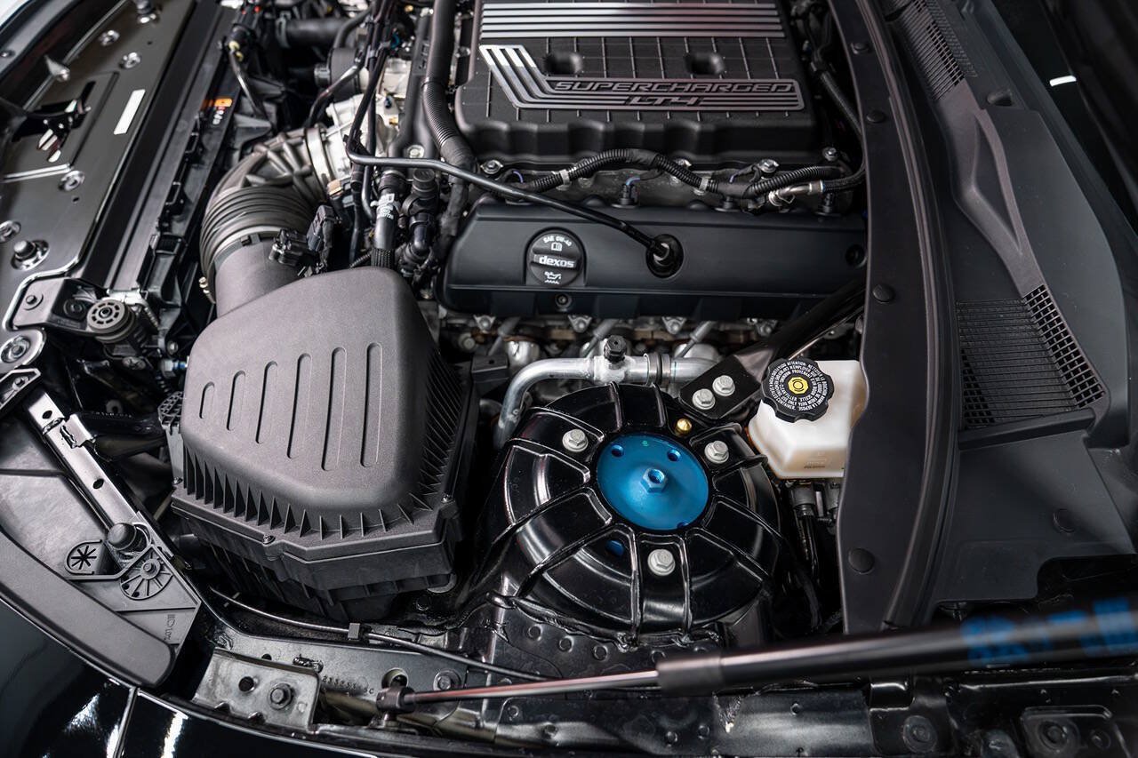 Used 2021 Chevrolet Camaro ZL1 RWD image 13