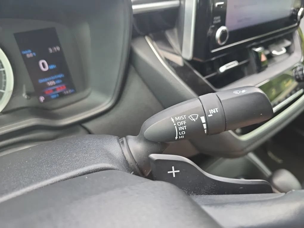 Used 2020 Toyota Corolla SE FWD image 21