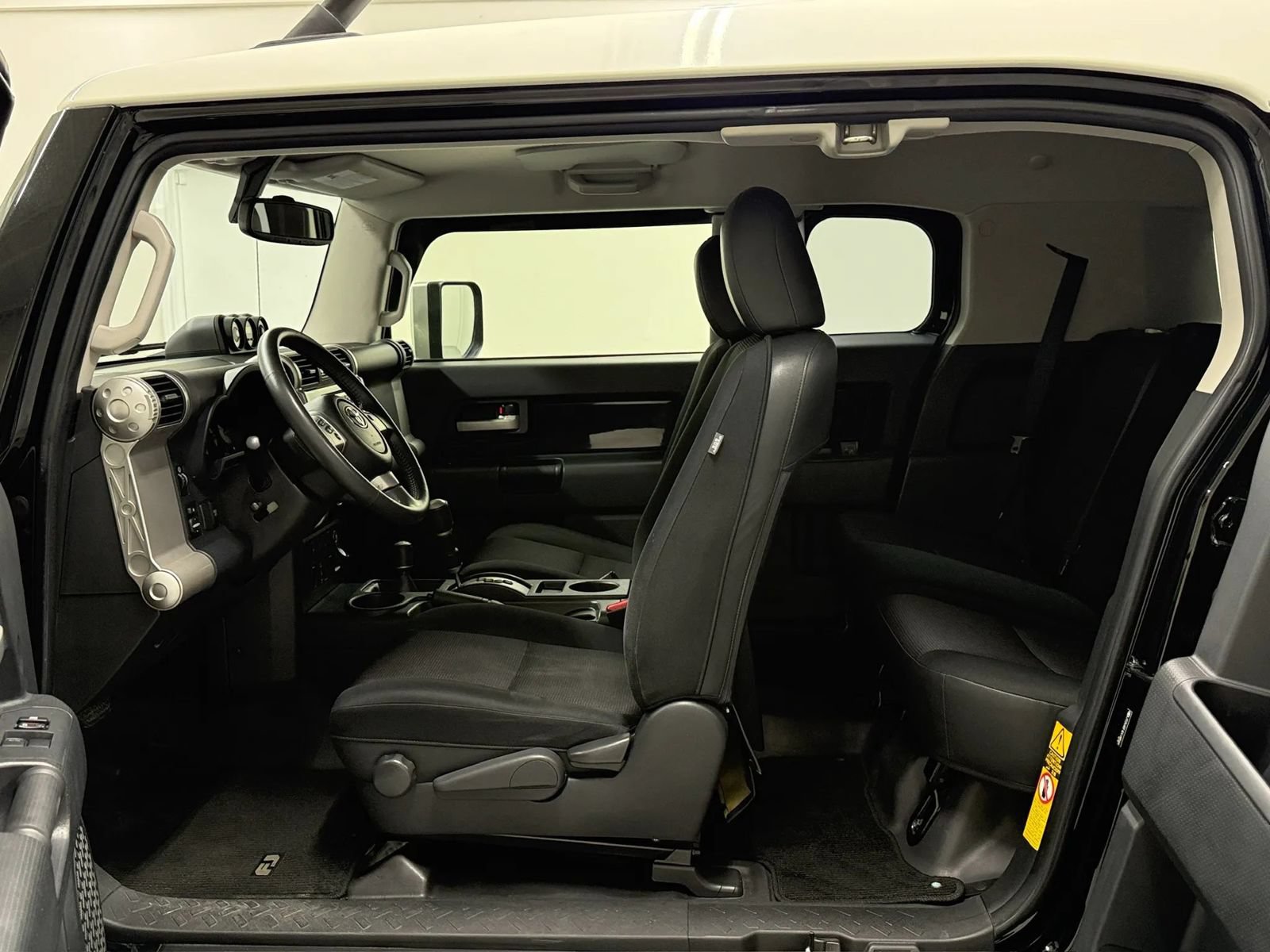 Used 2014 Toyota FJ Cruiser 4WD w/ Upgrade Package image 19