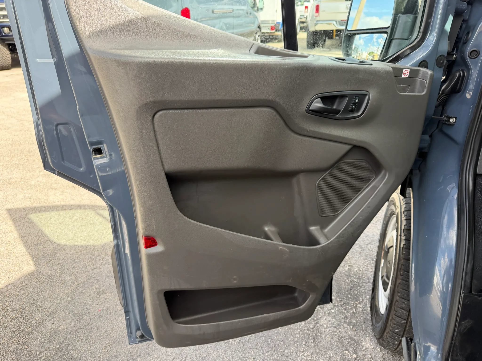 Used 2020 Ford Transit 250 148 High Roof Extended RWD image 10