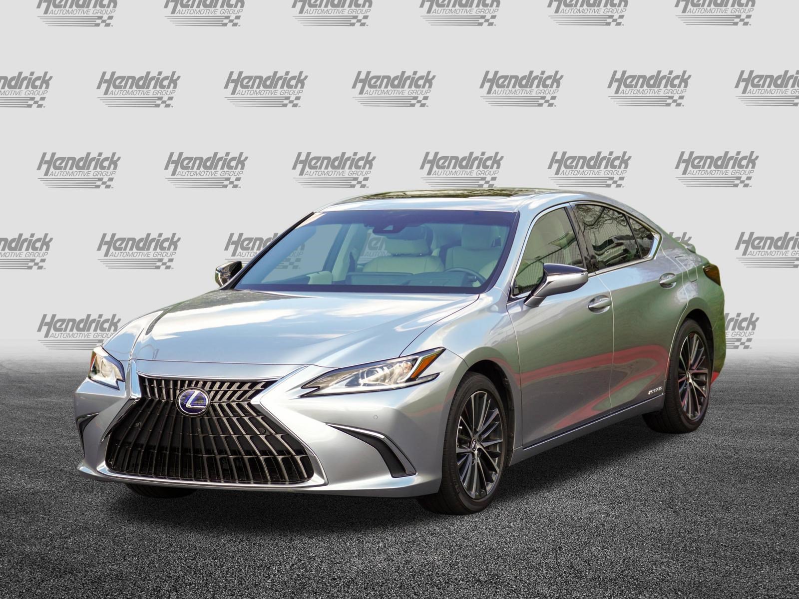 Used 2022 Lexus ES 300h w/ Premium Package FWD image 3