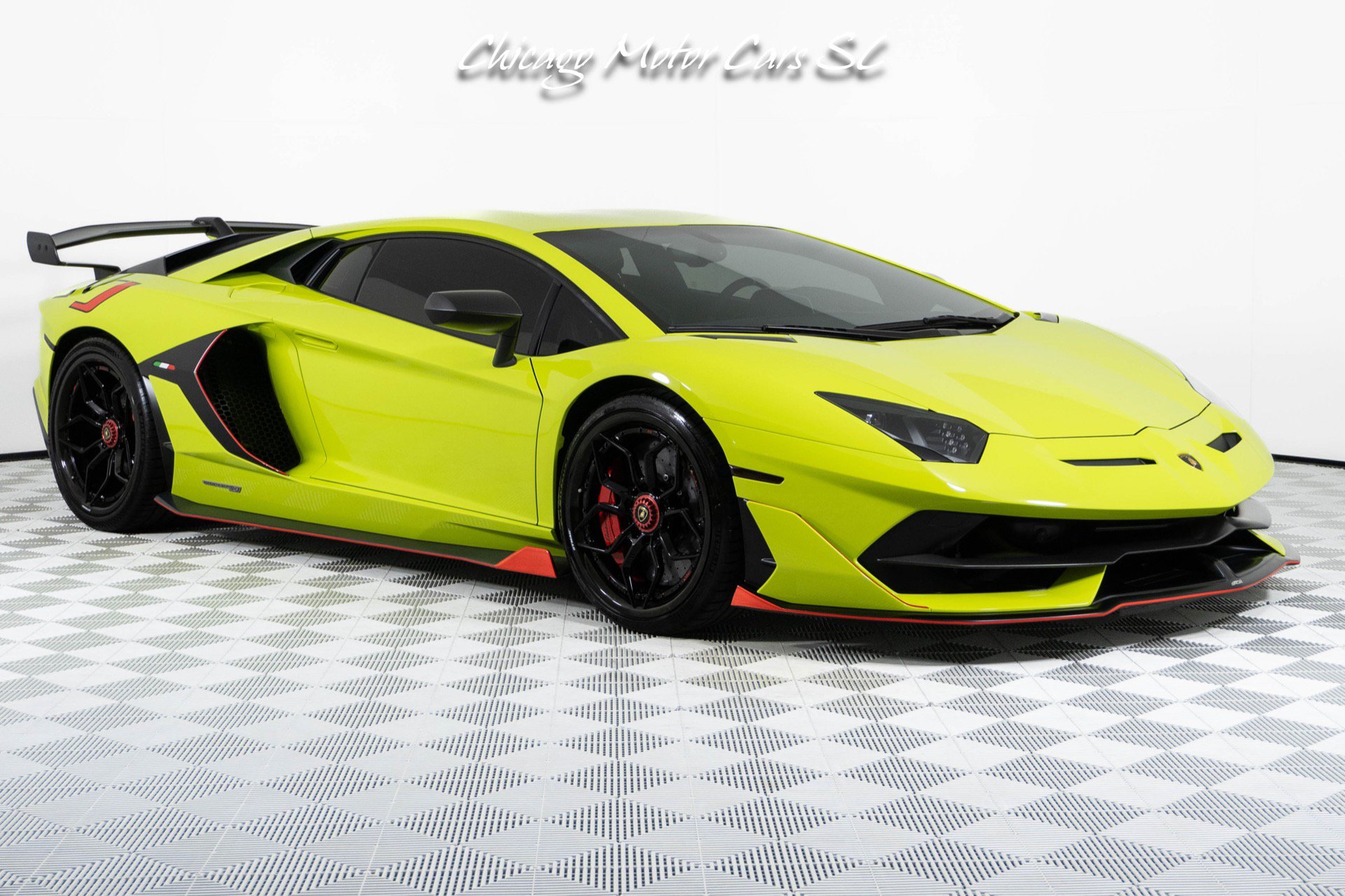 Used 2019 Lamborghini Aventador SVJ AWD/4WD image 11