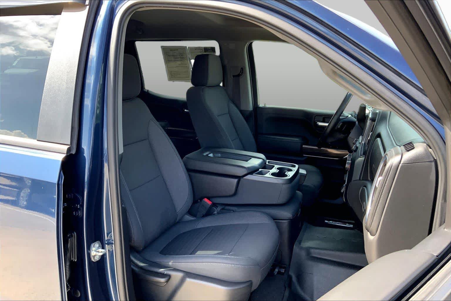 Used 2020 Chevrolet Silverado 1500 RST w/ Texas Edition AWD/4WD image 9