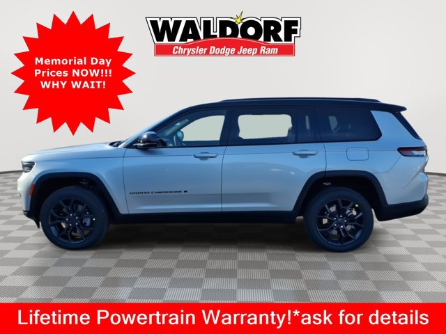 New 2025 Jeep Grand Cherokee 4WD image 4