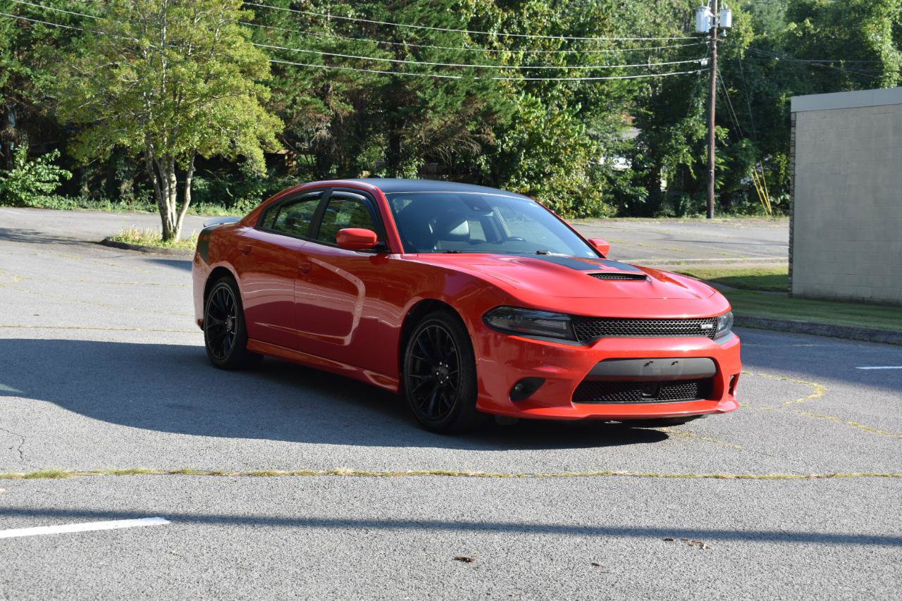 Used 2017 Dodge Charger R/T RWD image 9