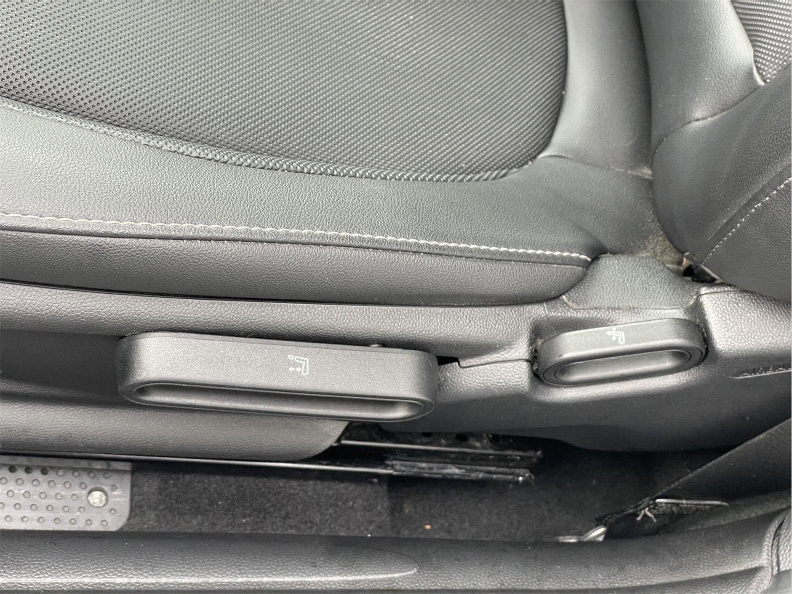 Used 2023 MINI Cooper 2-Door Hardtop FWD image 20