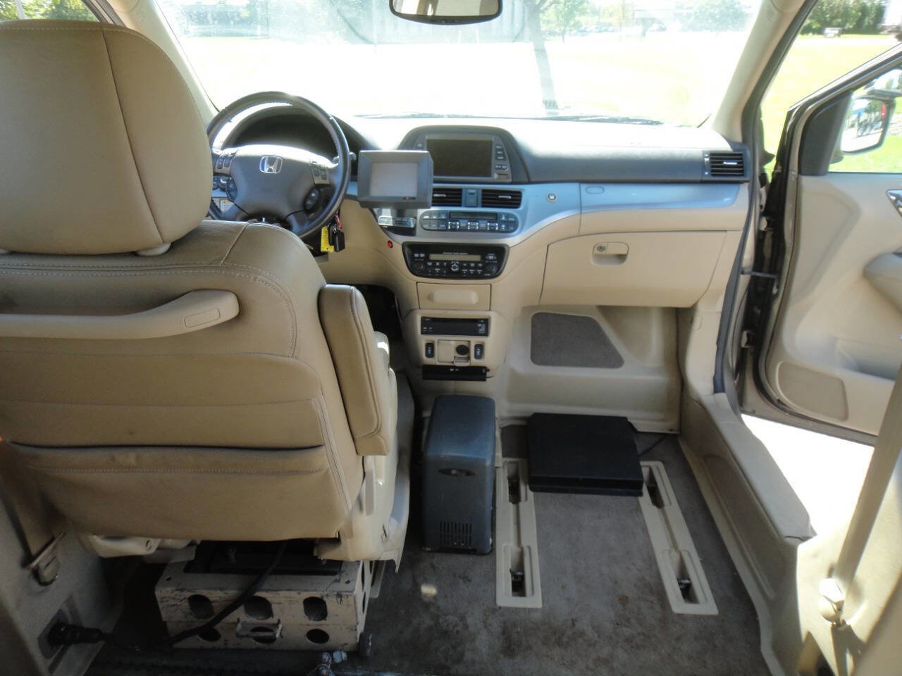 Used 2010 Honda Odyssey Touring image 13