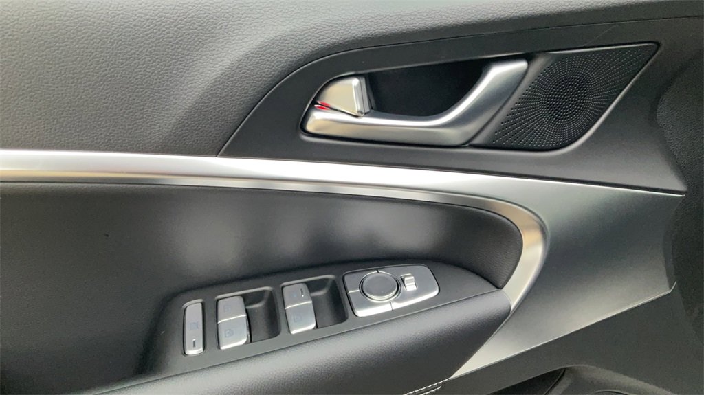 New 2026 Genesis G70 2.5T image 15