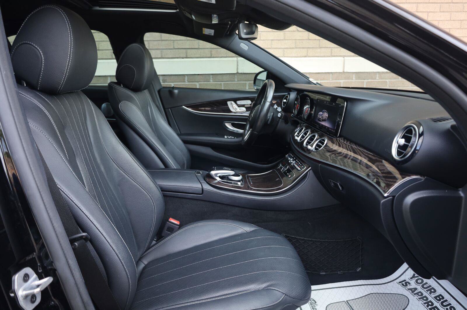 Used 2019 Mercedes-Benz E 300 image 27