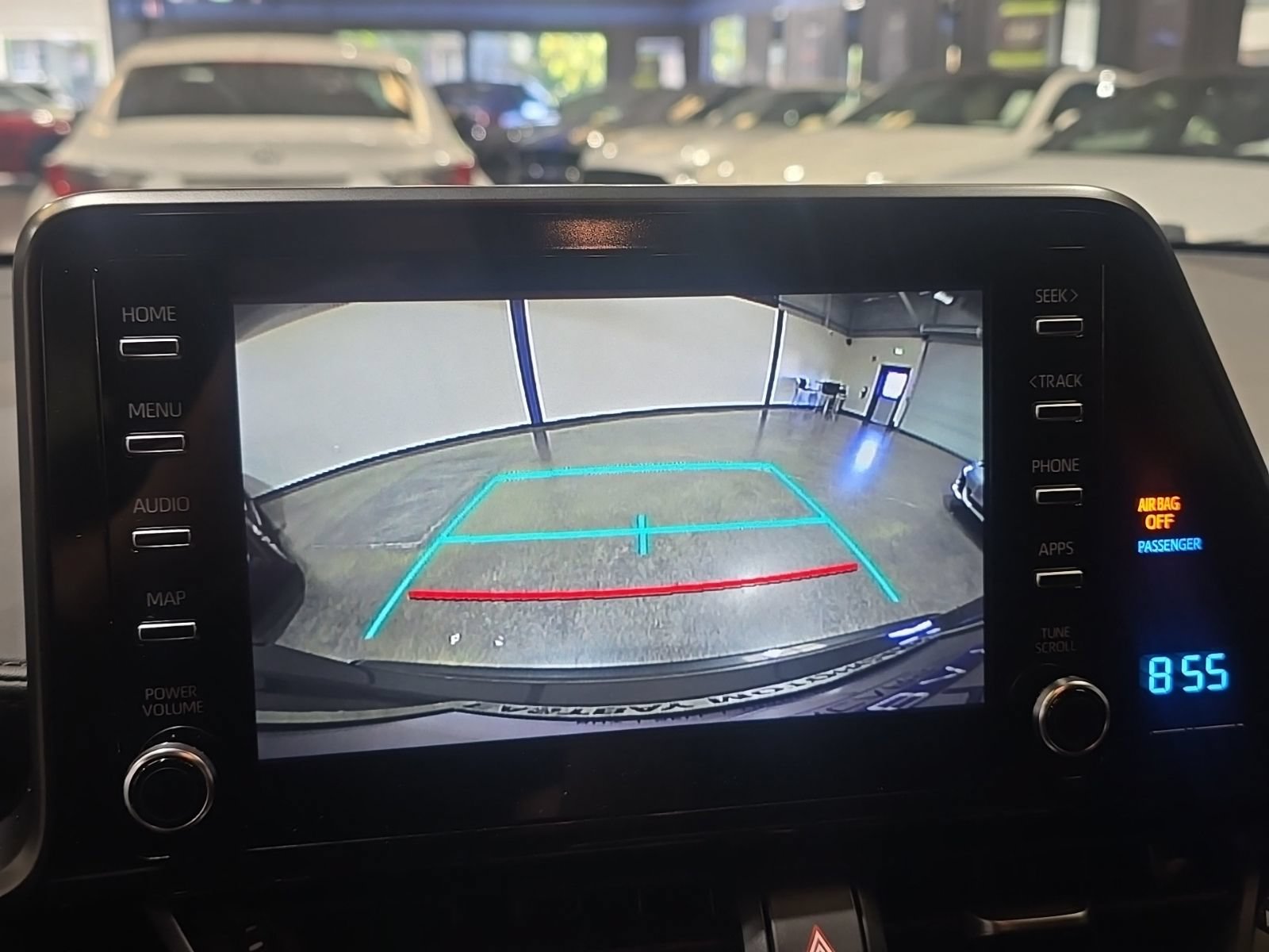 Used 2019 Toyota C-HR LE FWD image 30