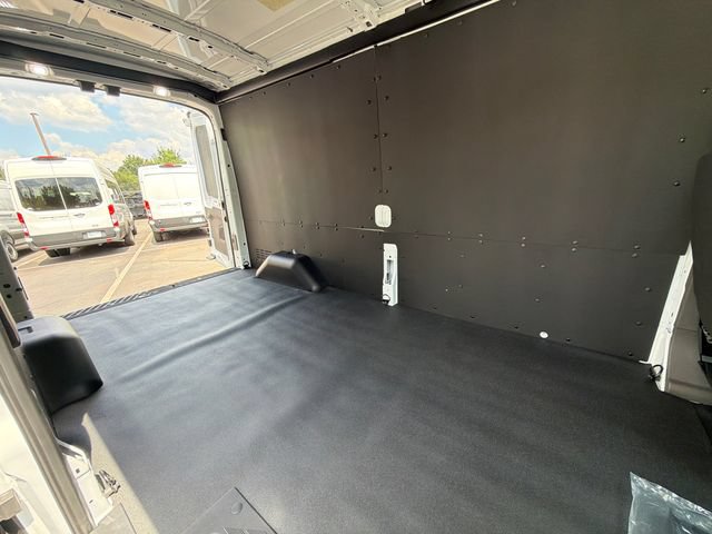 New 2026 Ford Transit 250 148 Medium Roof w/ Load Area Protection Package RWD image 15