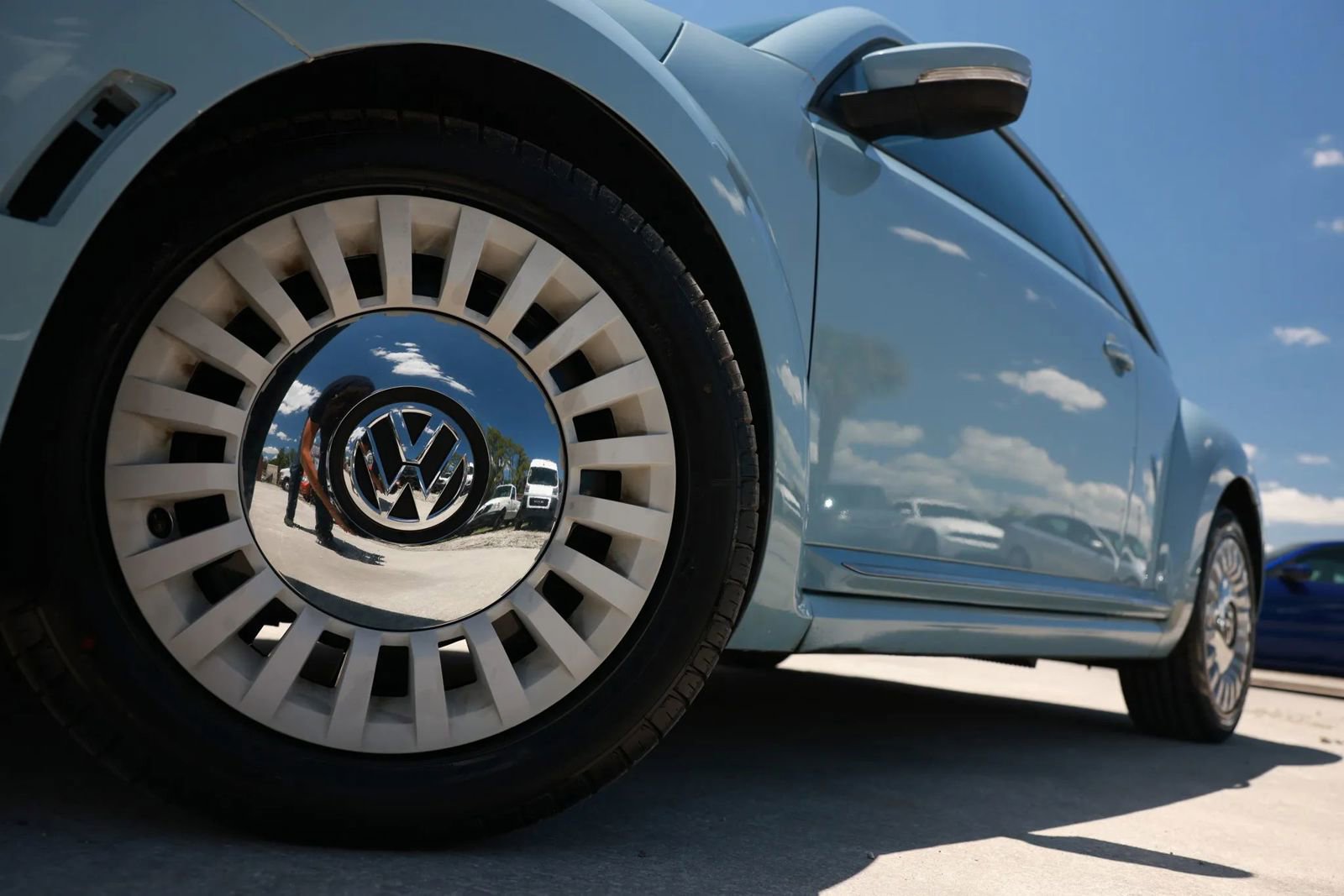 Used 2013 Volkswagen Beetle 2.5 image 25
