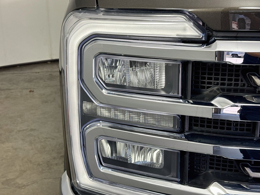 Used 2025 Ford F250 King Ranch w/ Chrome Package AWD/4WD image 36