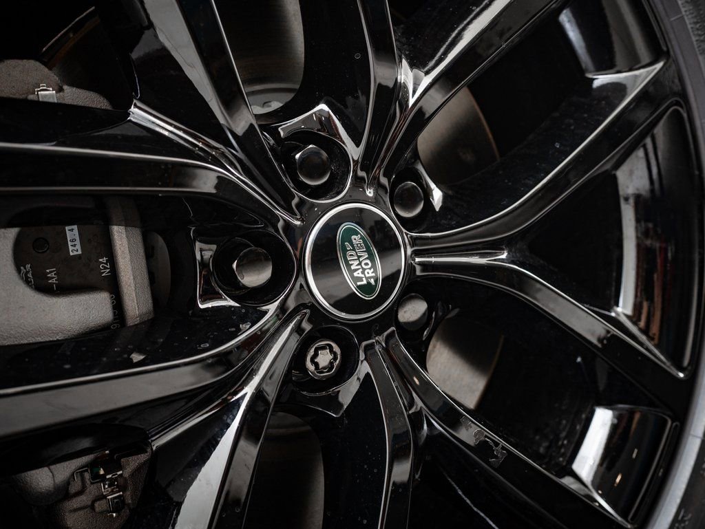 Certified 2025 Land Rover Discovery Sport S AWD/4WD image 8