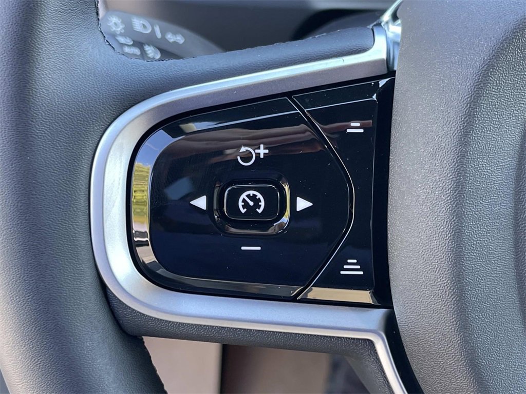 New 2026 Volvo XC90 B6 Ultra image 32