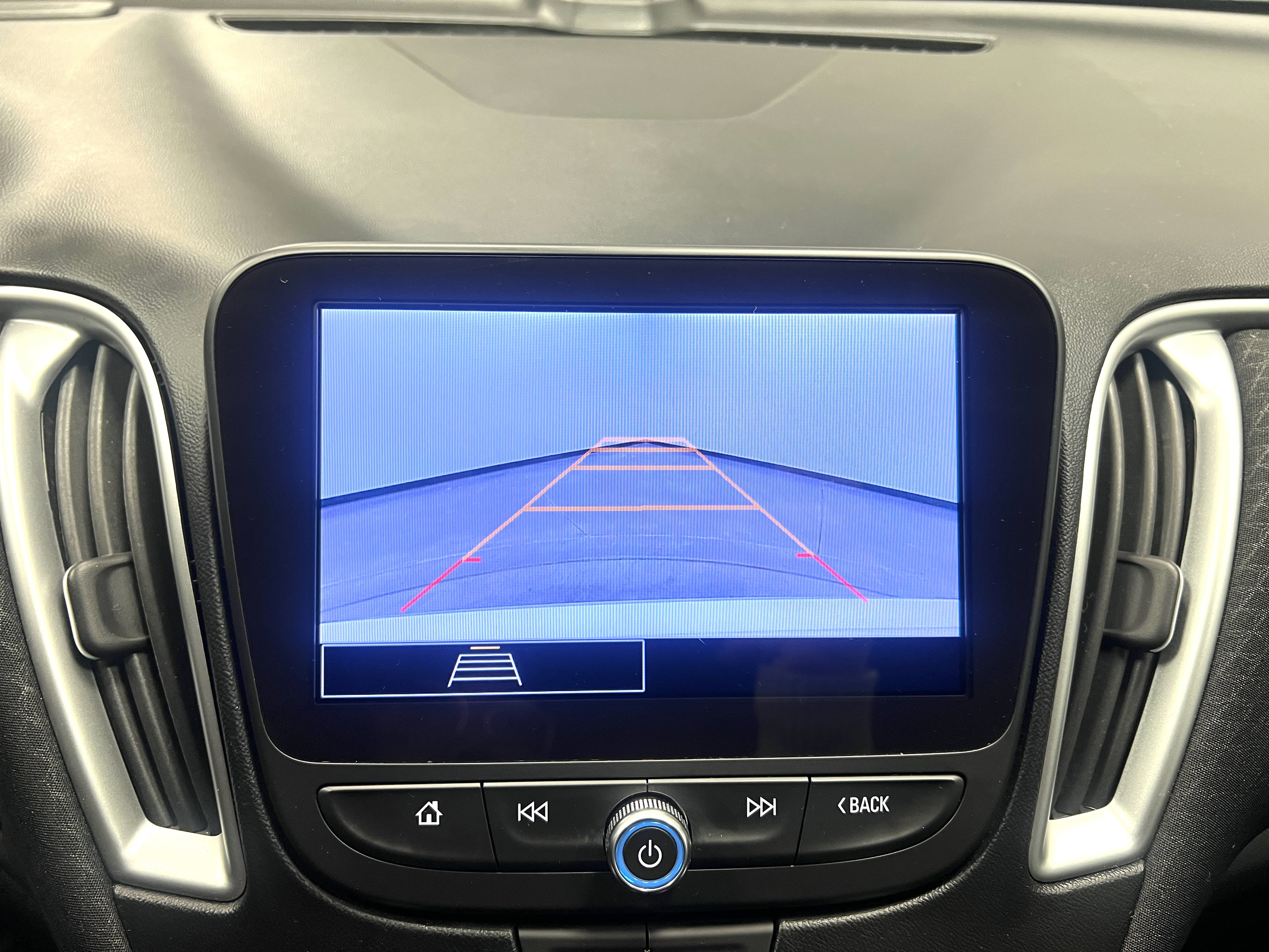 Used 2023 Chevrolet Malibu LT image 24