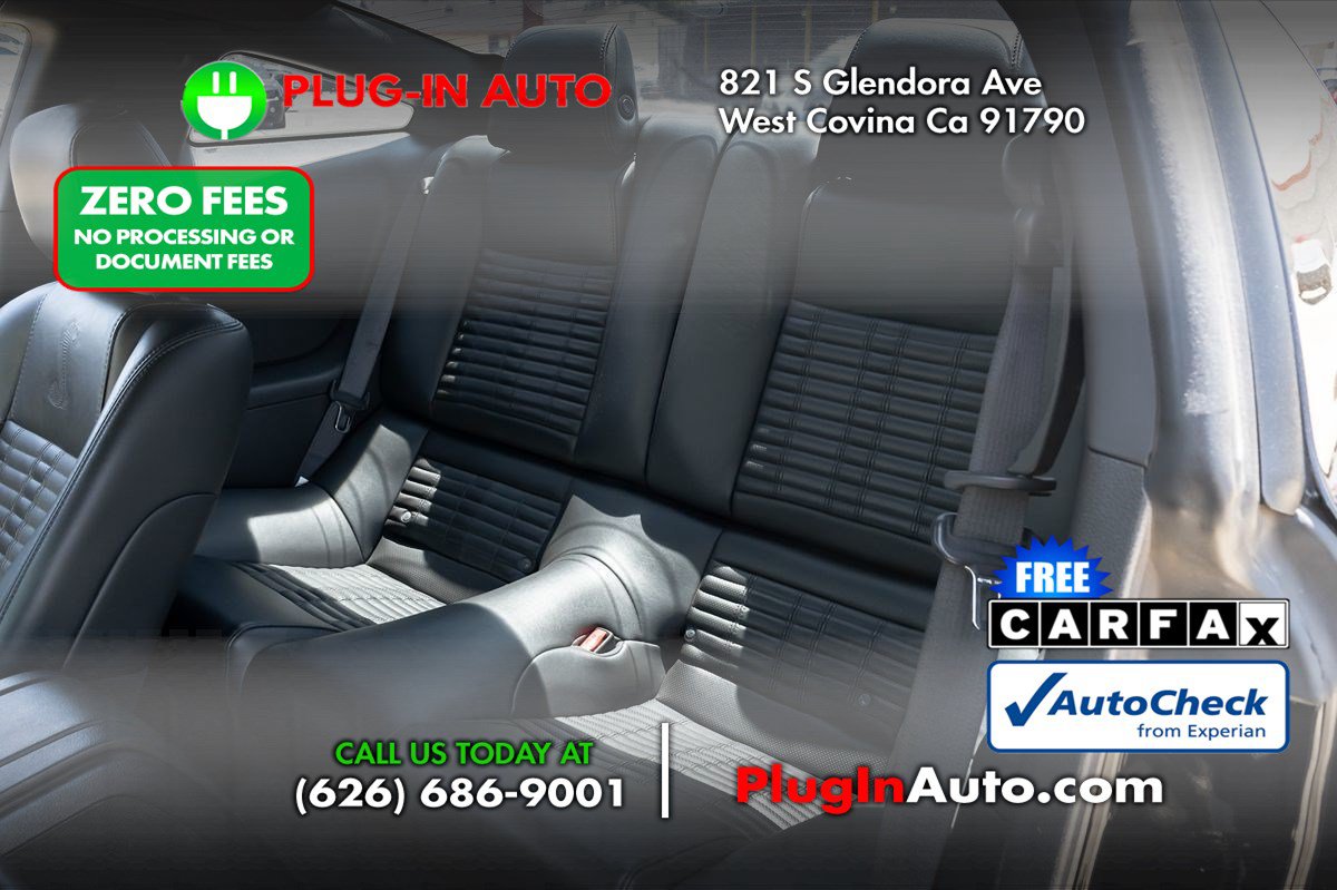 Used 2011 Ford Mustang Shelby GT500 RWD image 10