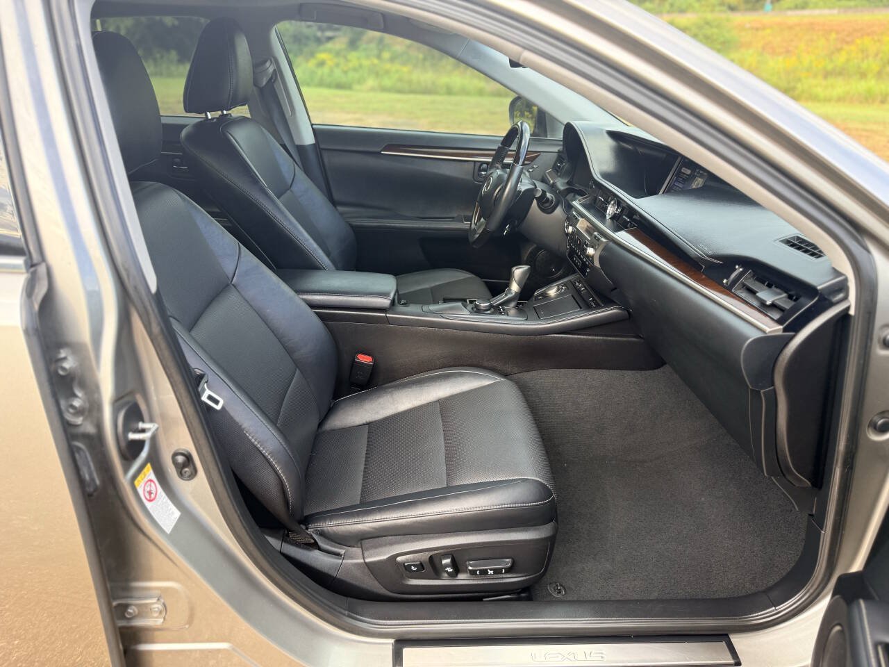 Used 2017 Lexus ES 350 FWD image 15