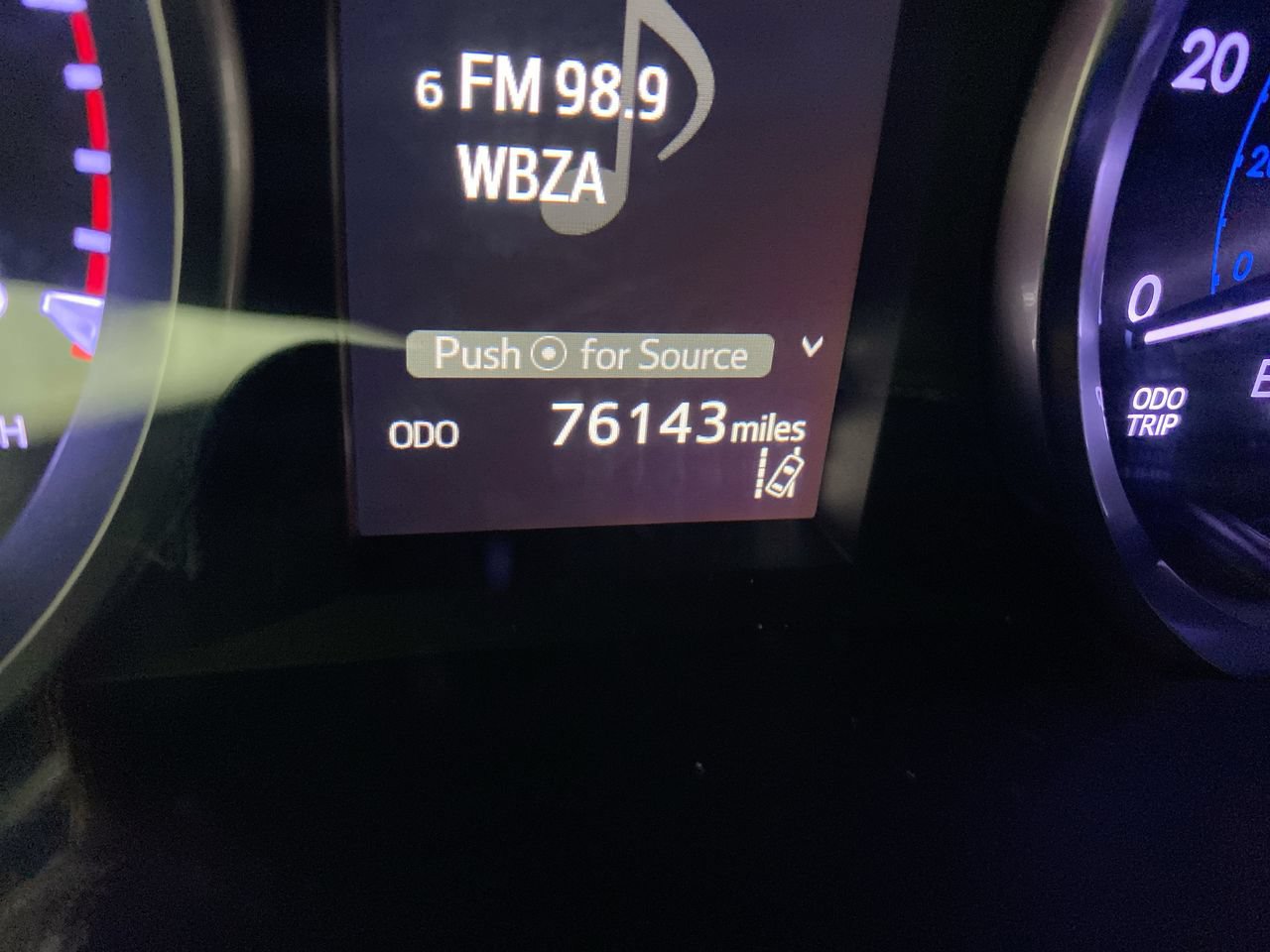 Used 2018 Toyota Highlander Plus AWD/4WD image 17