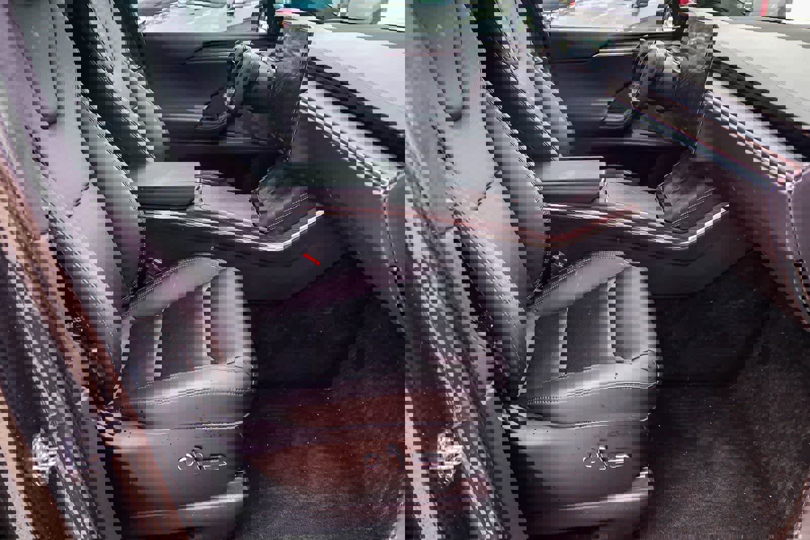 Used 2024 Tesla Model X image 17