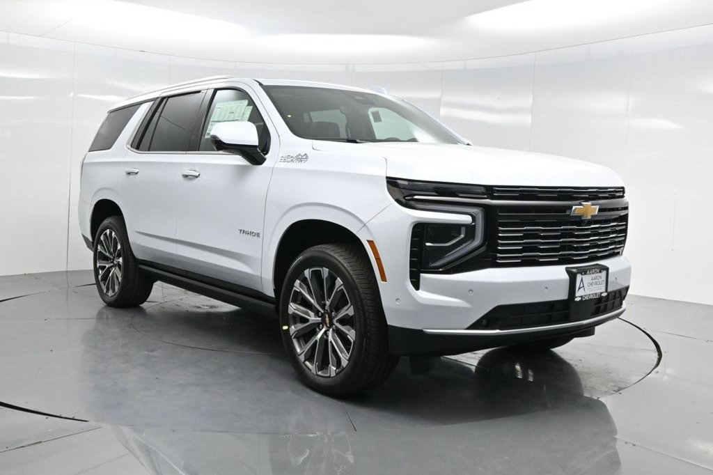 New 2026 Chevrolet Tahoe High Country AWD/4WD image 3