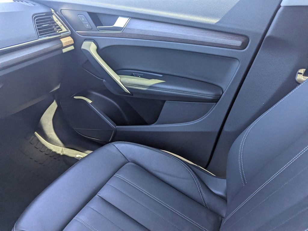 Used 2021 Audi Q5 Premium Plus image 14