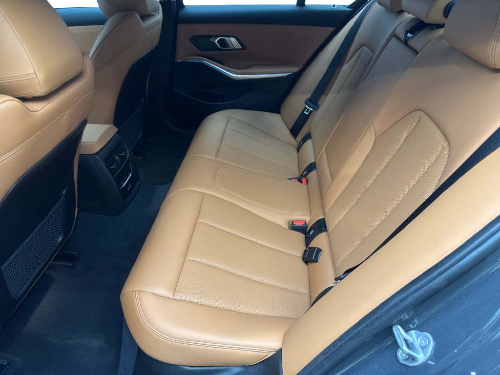 Used 2023 BMW 330e xDrive w/ Premium Package AWD/4WD image 36