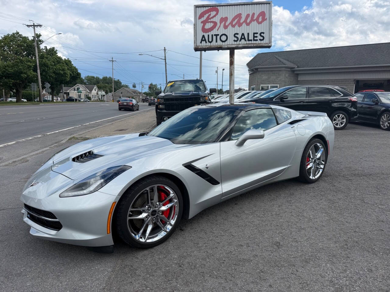 Used 2015 Chevrolet Corvette Stingray Coupe w/ 3LT Preferred Equipment Group RWD image 1