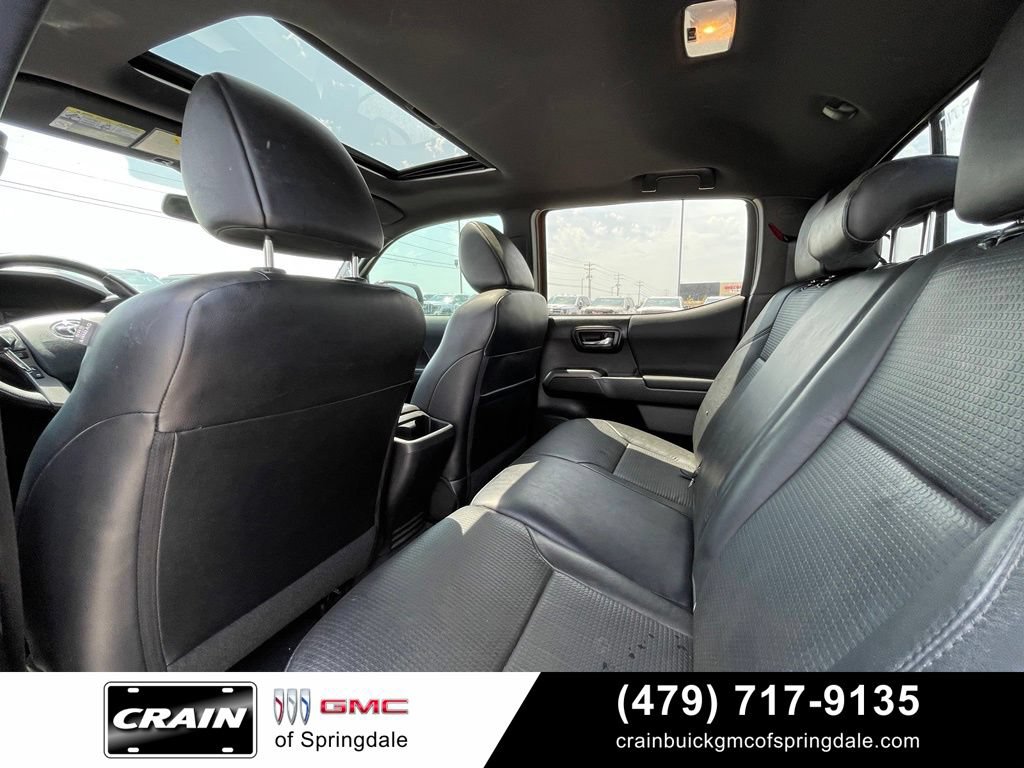 Used 2018 Toyota Tacoma TRD Sport w/ TRD Premium Sport Package AWD/4WD image 24
