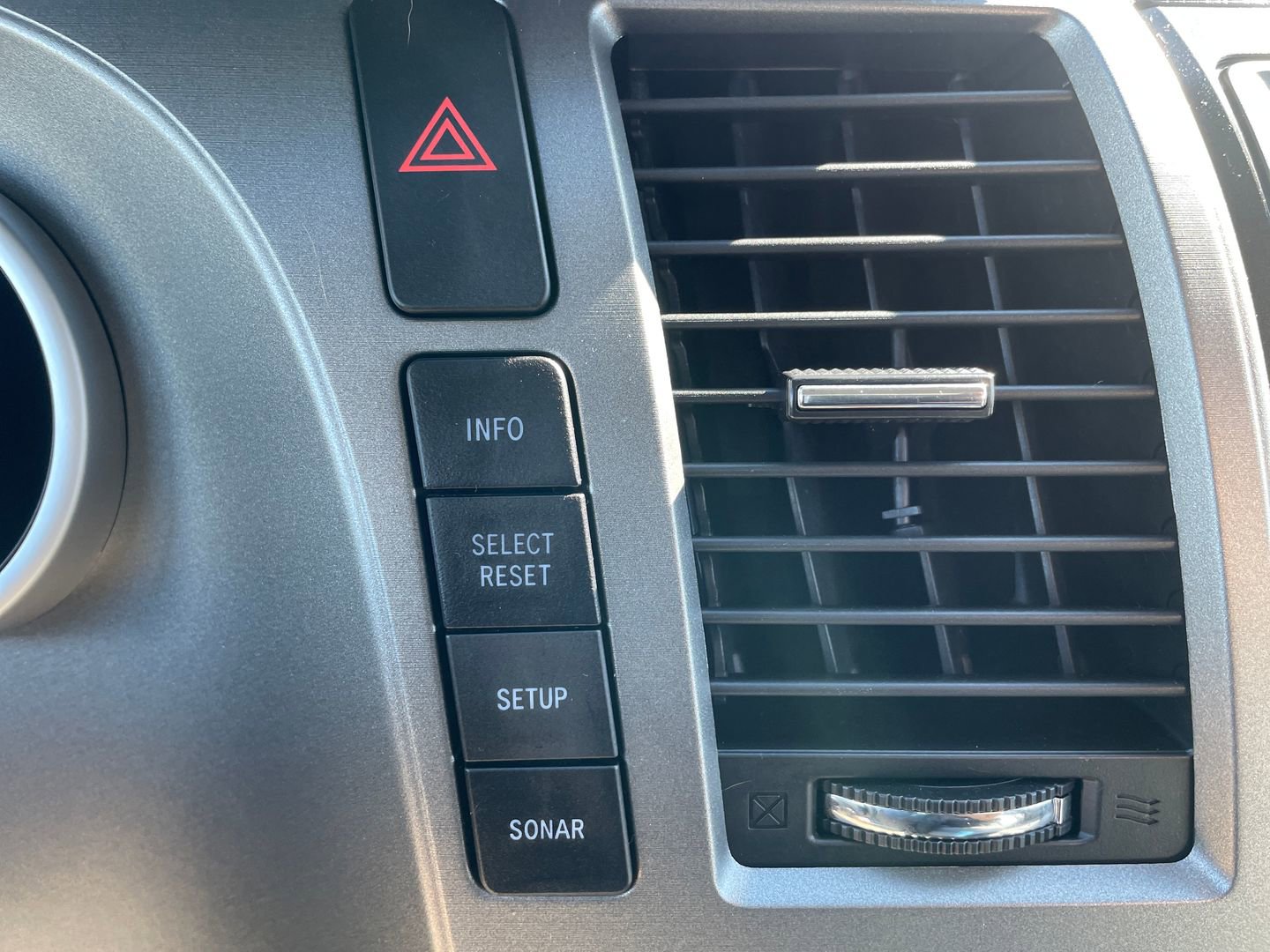 Used 2016 Toyota Sequoia Platinum image 29