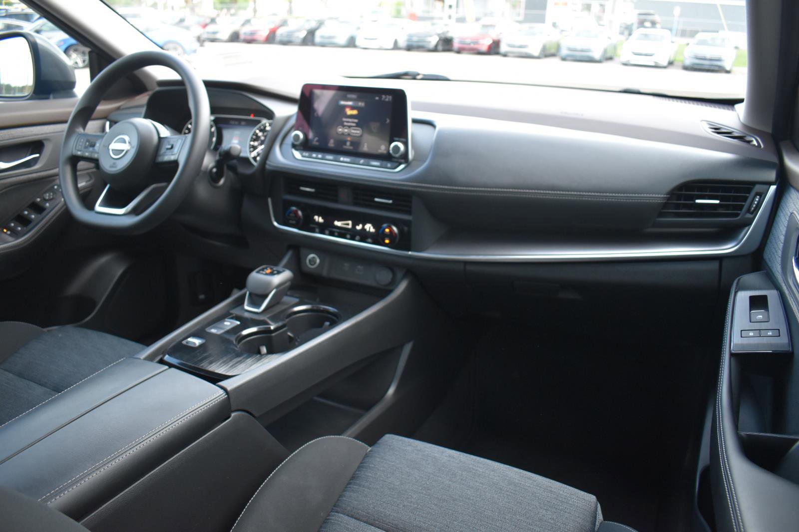 Certified 2023 Nissan Rogue SV image 57