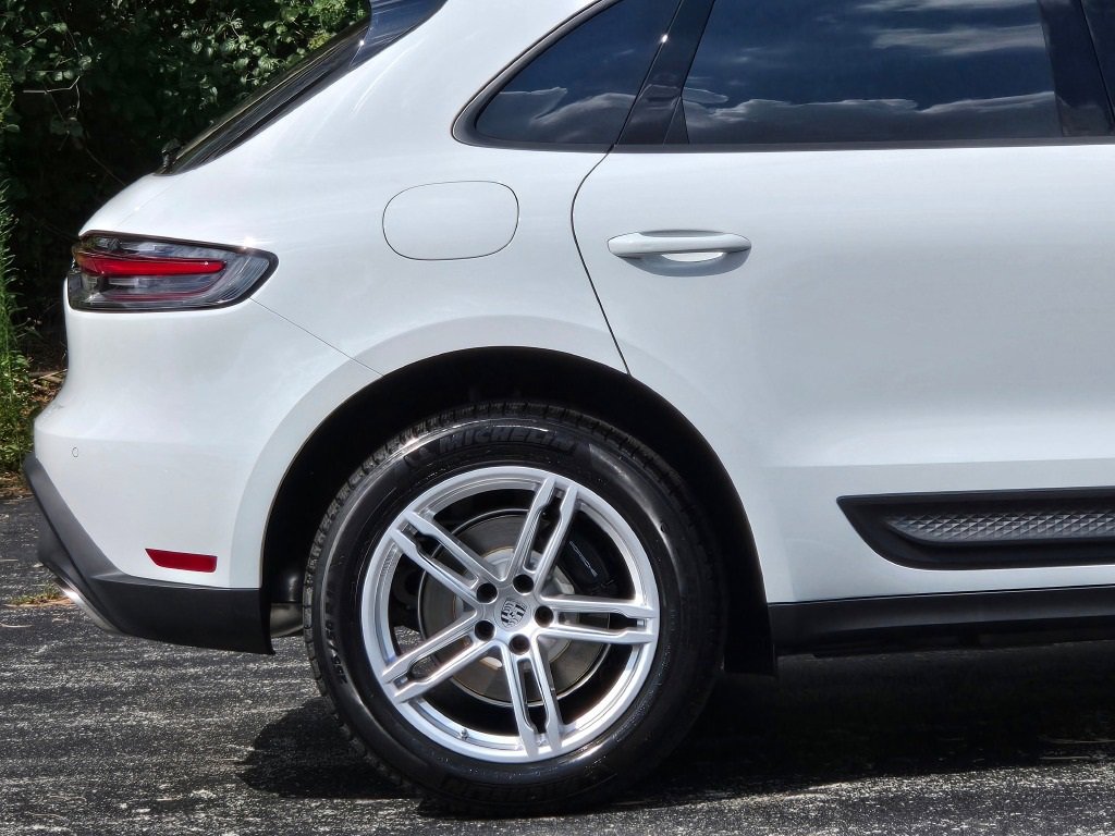New 2026 Porsche Macan image 14
