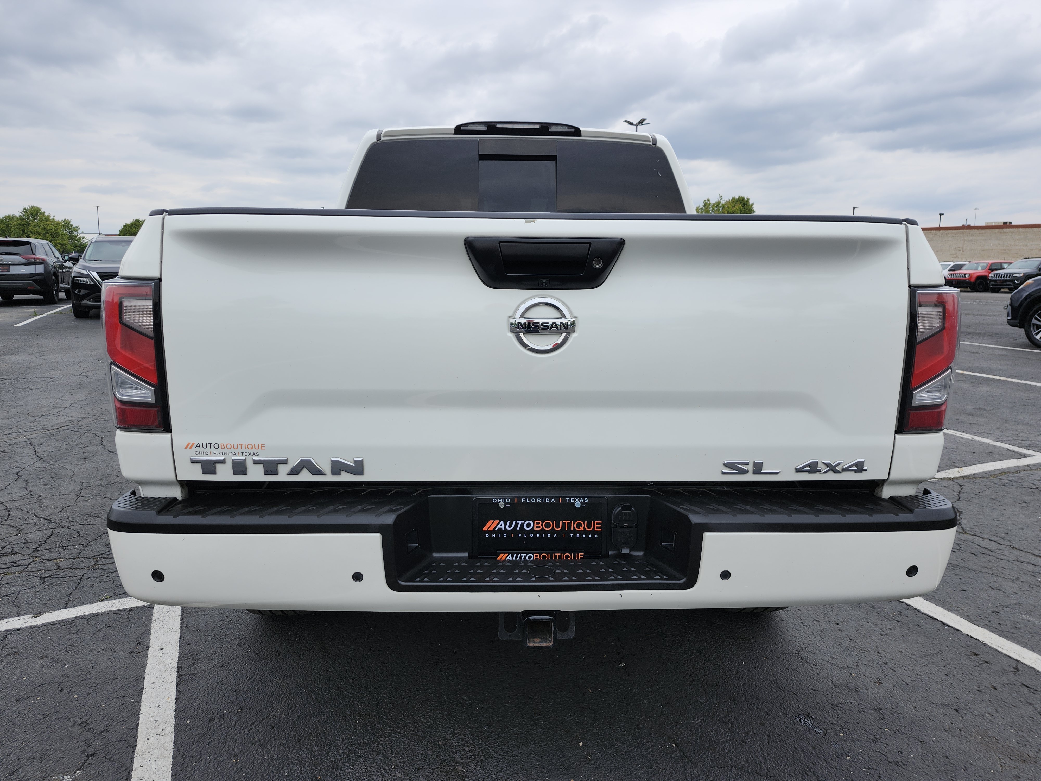 Used 2021 Nissan Titan SL w/ Moonroof Package AWD/4WD image 21