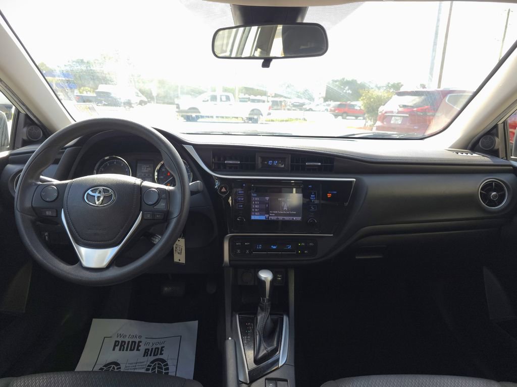 Used 2019 Toyota Corolla LE FWD image 16