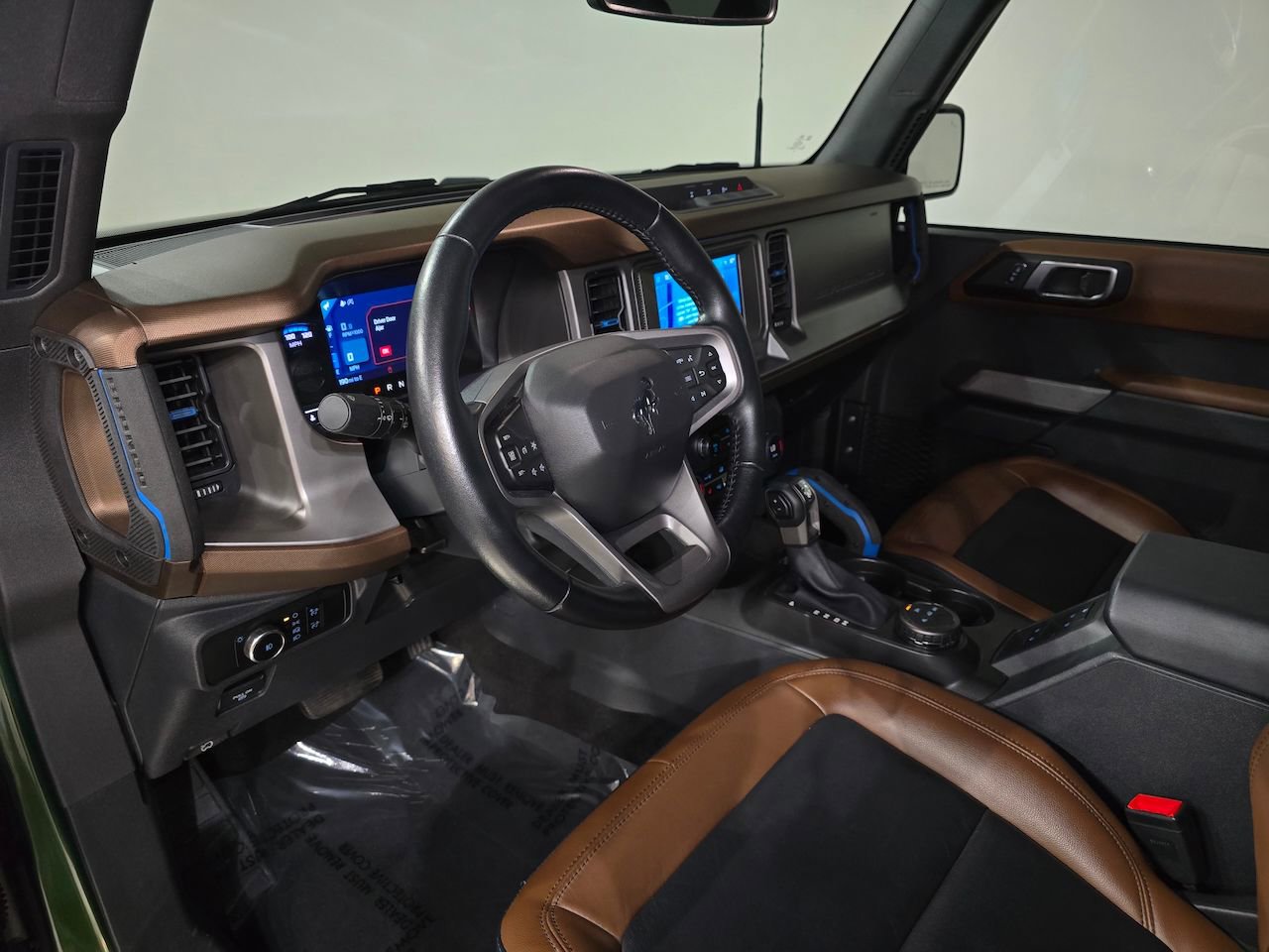 Used 2023 Ford Bronco Outer Banks image 17