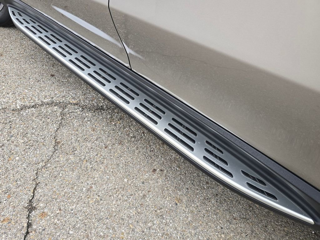 Certified 2023 Mercedes-Benz GLE 350 4MATIC w/ Premium Package image 25