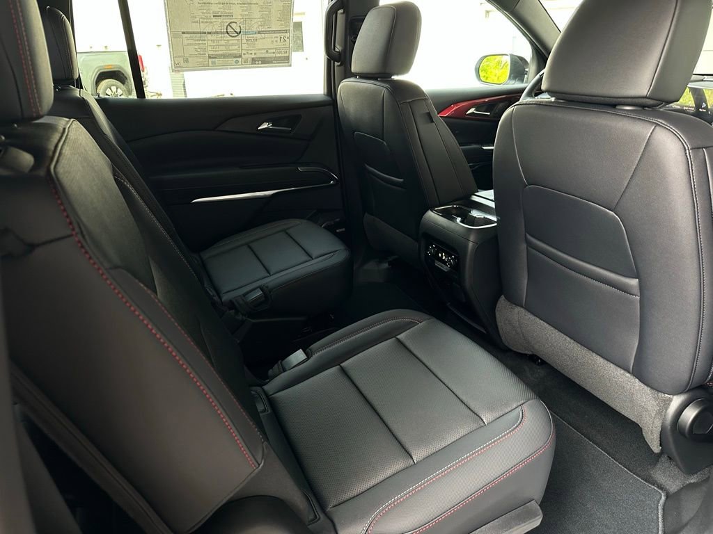 New 2026 Chevrolet Traverse Z71 w/ Enhanced Driving Package AWD/4WD image 18