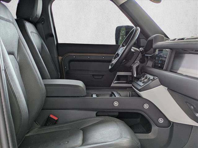 Used 2022 Land Rover Defender 110 S image 25