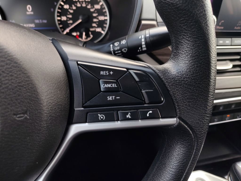 Used 2024 Nissan Altima 2.5 SV image 24