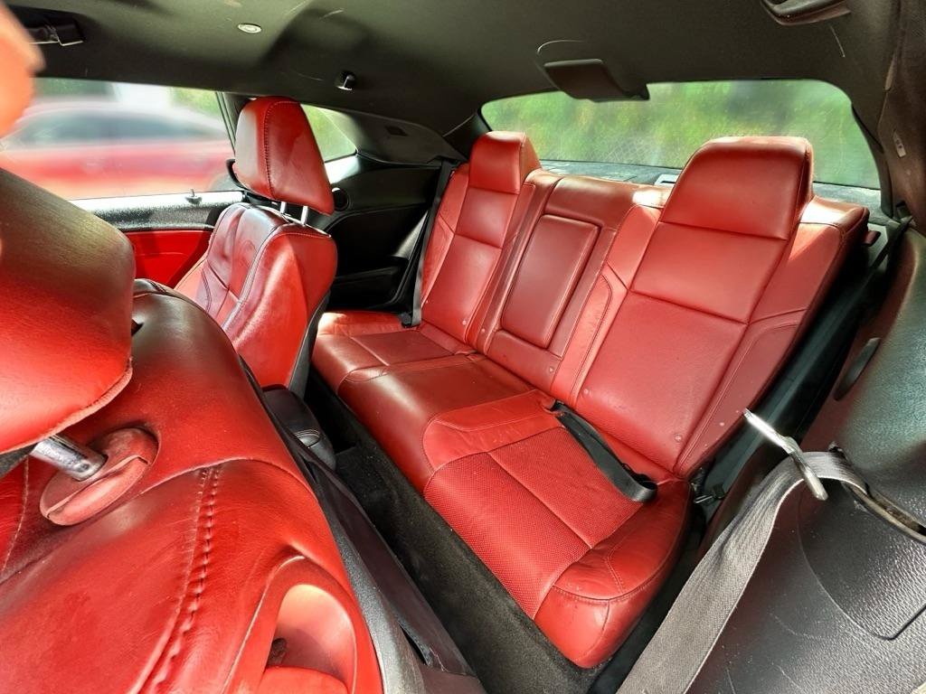 Used 2015 Dodge Challenger R/T Plus RWD image 20