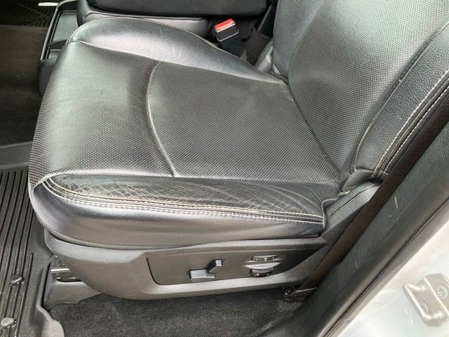 Used 2017 RAM 1500 Laramie AWD/4WD image 10