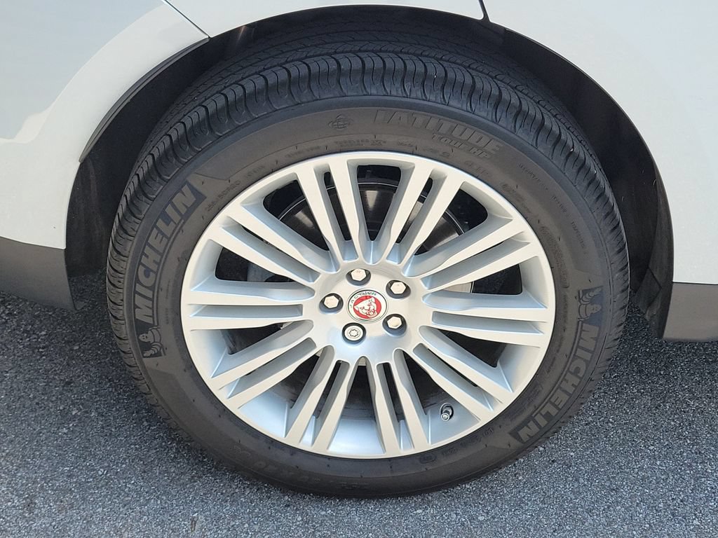 Used 2018 Jaguar F-PACE Portfolio AWD/4WD image 14