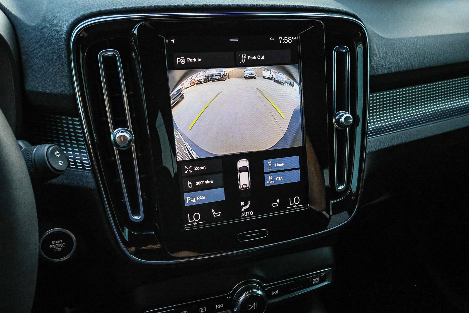 Used 2022 Volvo XC40 T4 R-Design w/ Advanced Package FWD image 31