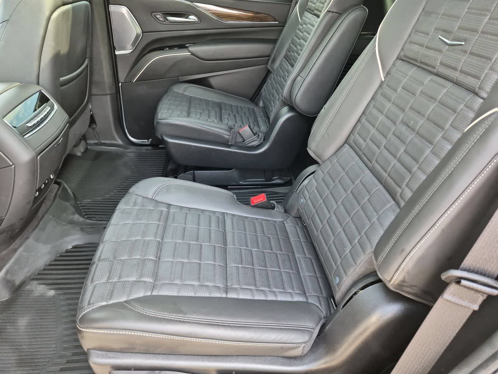 Used 2024 Cadillac Escalade Sport Platinum w/ LPO, ONYX Package AWD/4WD image 20