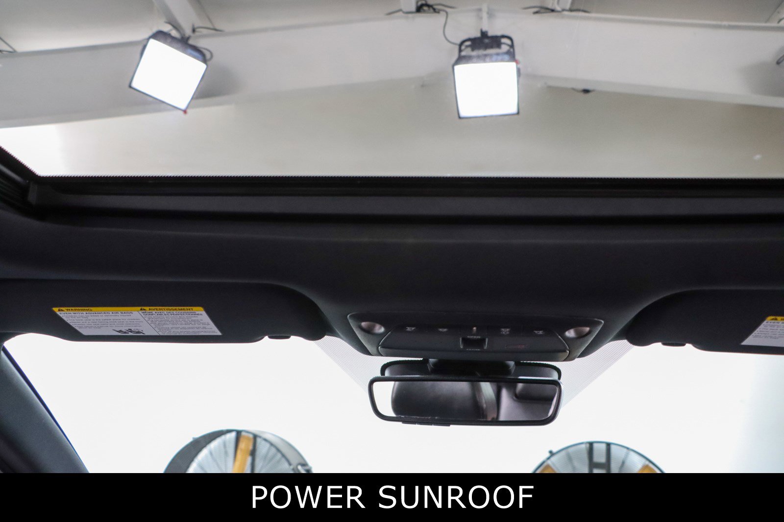 Used 2023 Nissan Maxima SR w/ Sport Mat Group FWD image 21