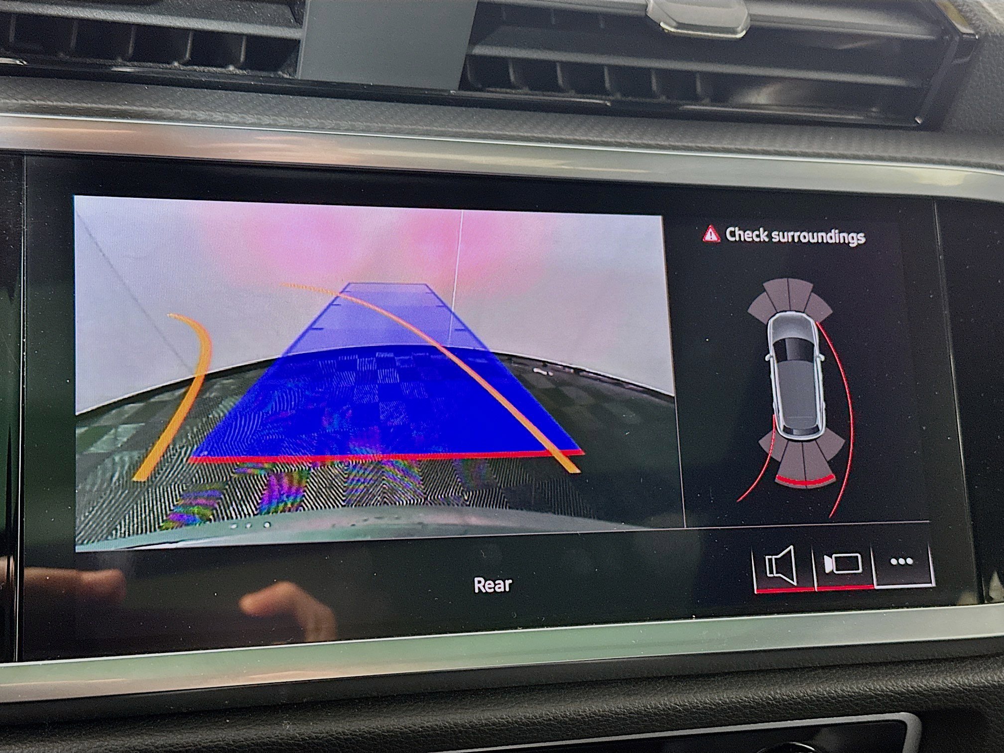 Used 2025 Audi Q3 2.0T Premium image 13