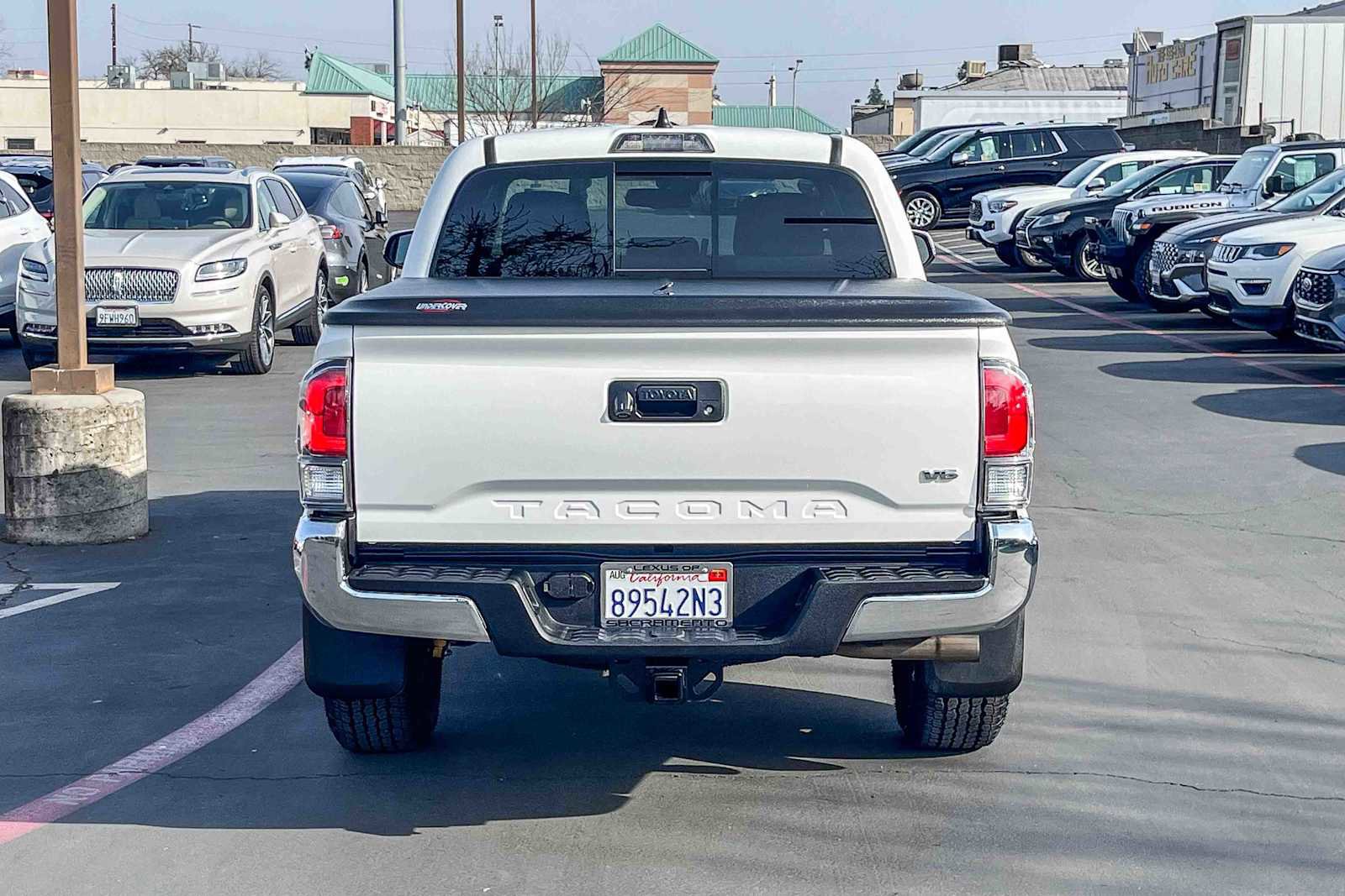 Used 2022 Toyota Tacoma TRD Off-Road image 3