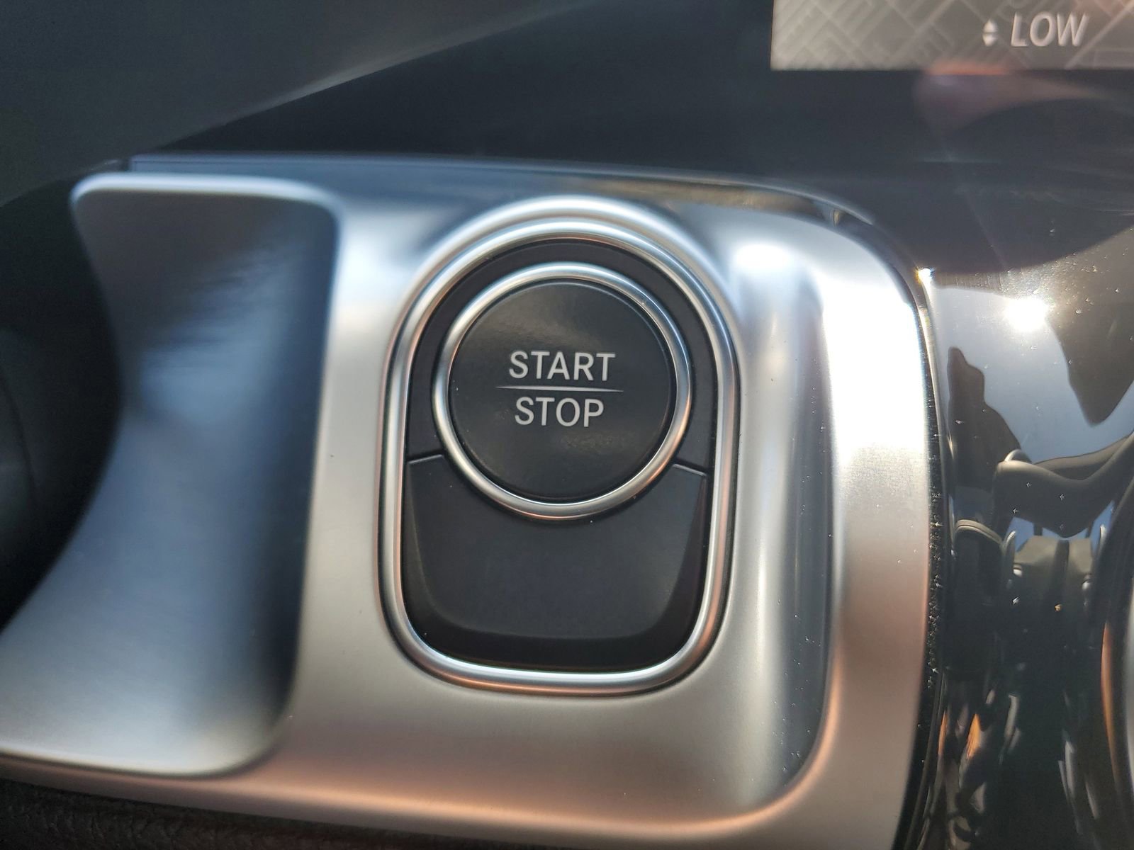 Used 2023 Mercedes-Benz EQB 300 4MATIC image 29